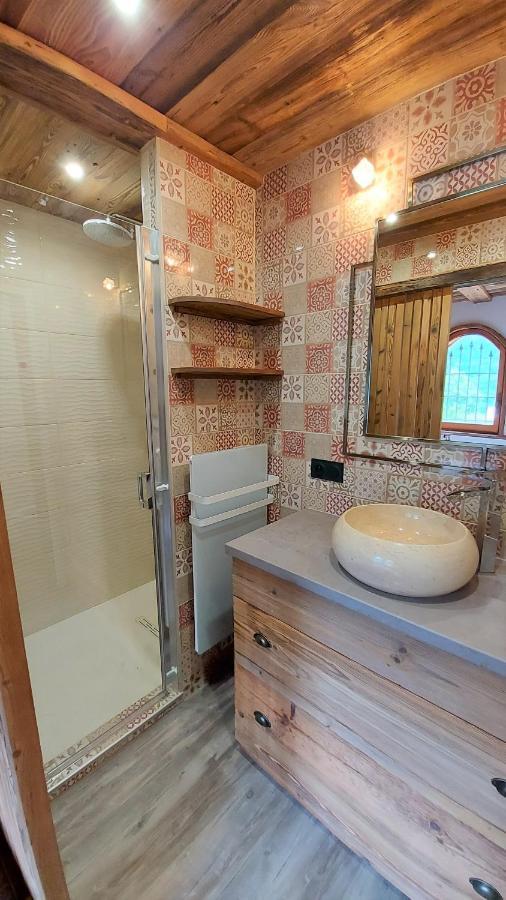 Chalet Serre Cambeou Piscine&Spa Saint-Chaffrey Kültér fotó