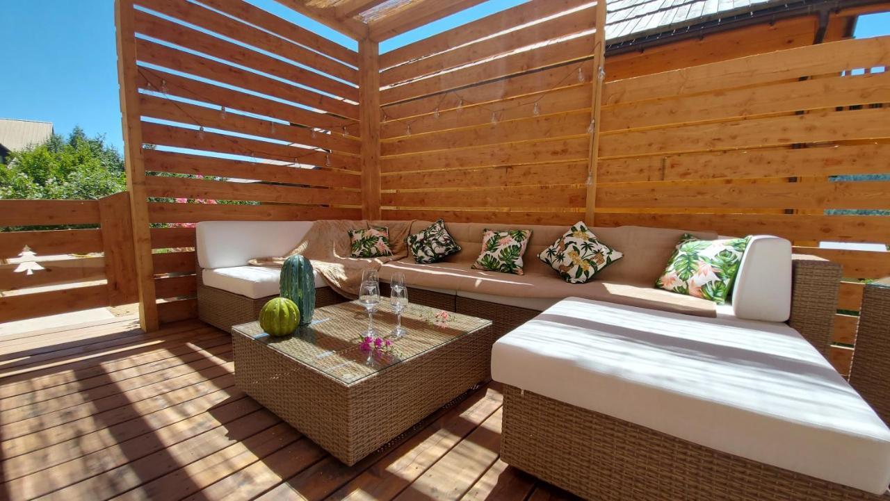 Chalet Serre Cambeou Piscine&Spa Saint-Chaffrey Kültér fotó