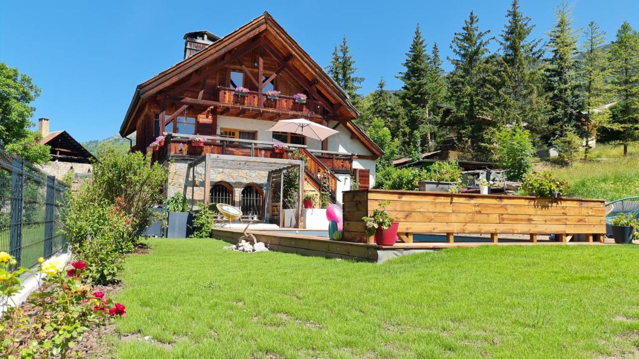 Chalet Serre Cambeou Piscine&Spa Saint-Chaffrey Kültér fotó